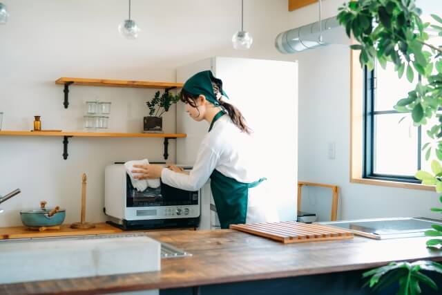 電子レンジを使う人